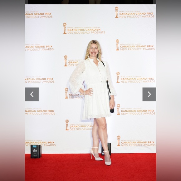 Meet your Posher, Melissa - Picture 2 of 2